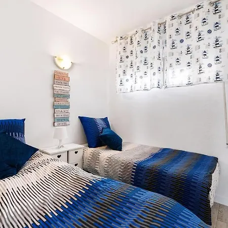 Apartment 50 Shades Of Blue *